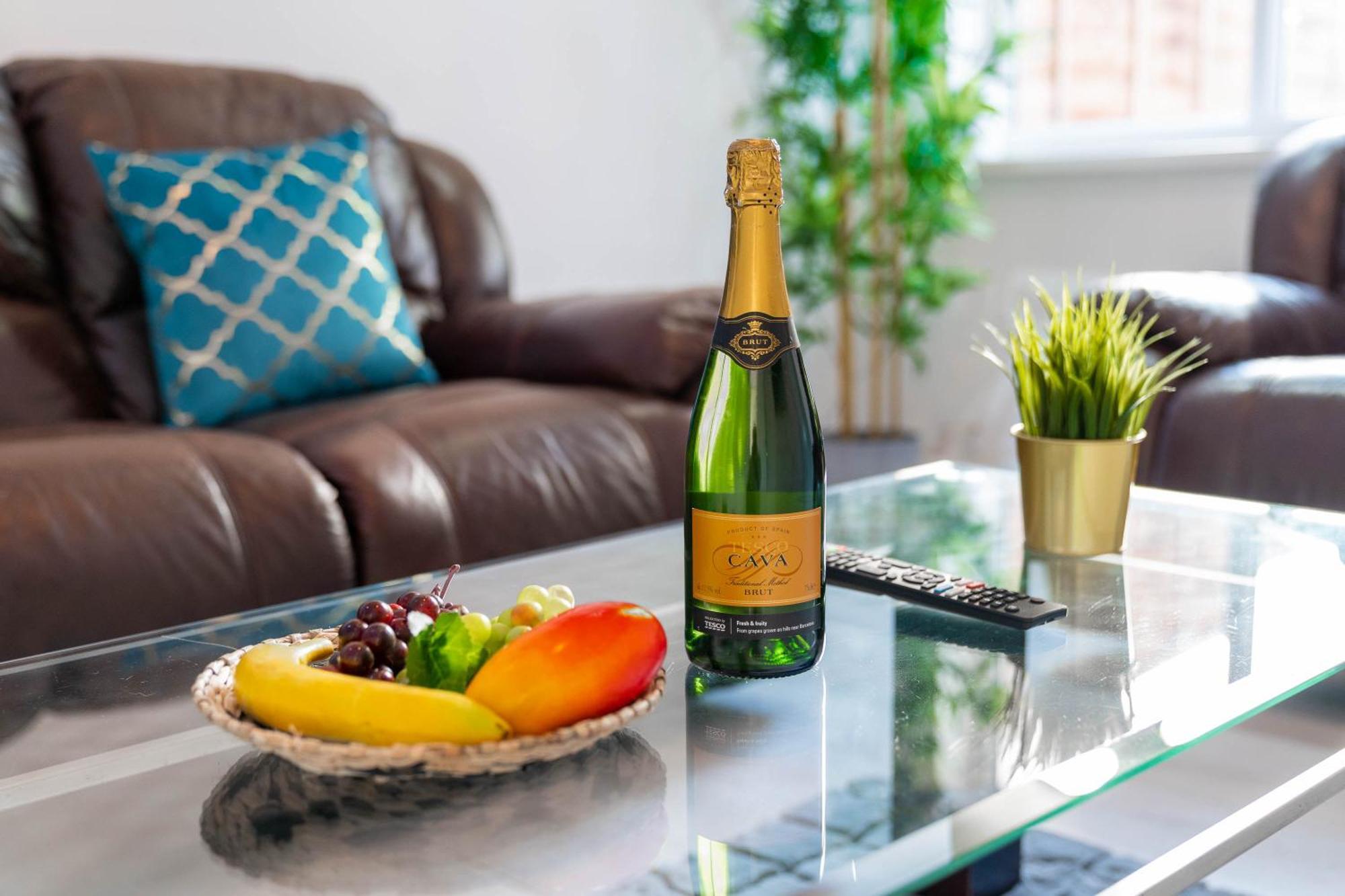 Five Bedroom Townhouse - Near City Centre - Edgbaston - On Street Parking - Wifi - Netflix - 974P Бирмингем Экстерьер фото