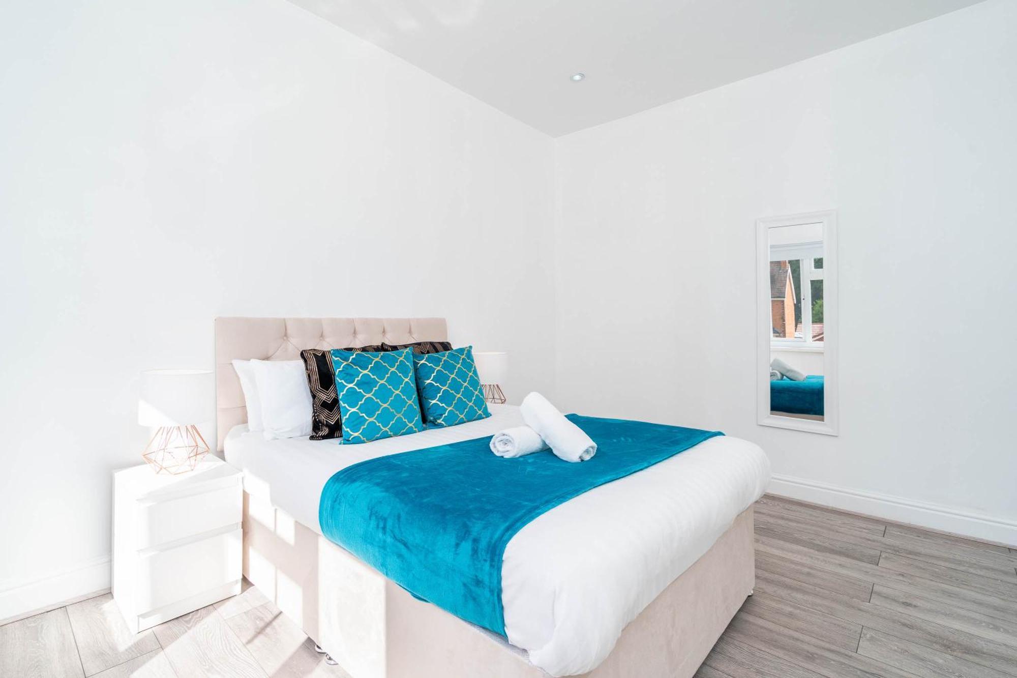 Five Bedroom Townhouse - Near City Centre - Edgbaston - On Street Parking - Wifi - Netflix - 974P Бирмингем Экстерьер фото